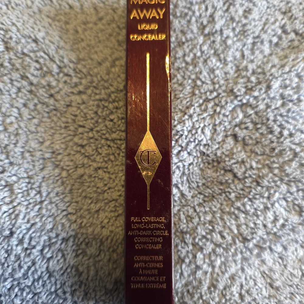 Charlotte Tilbury Magic Away Liquid Concealer - Tan